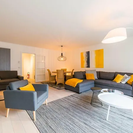 Yellow * Knokke-Heist